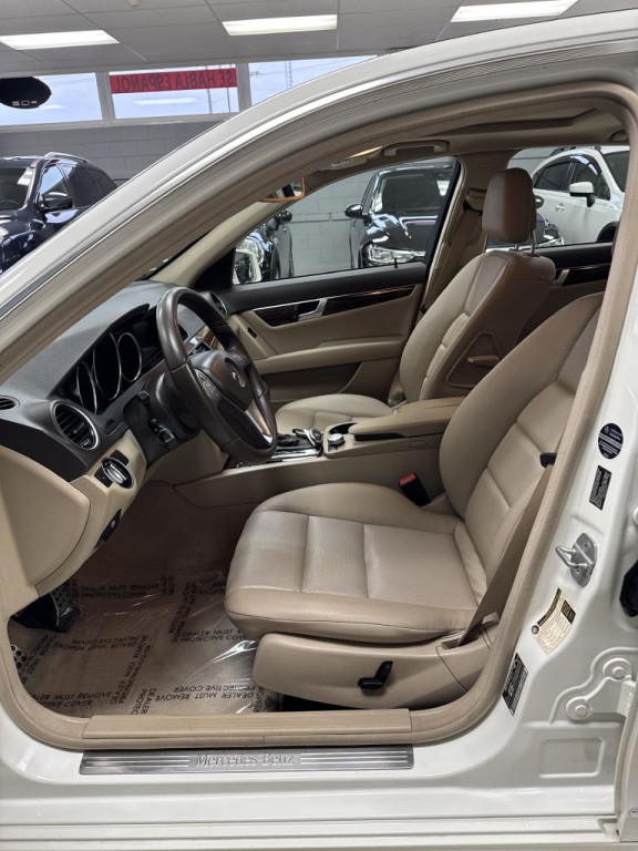 2012 Mercedes-Benz C-Class Image 16