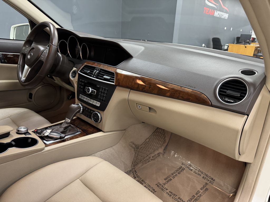 2012 Mercedes-Benz C-Class Image 18