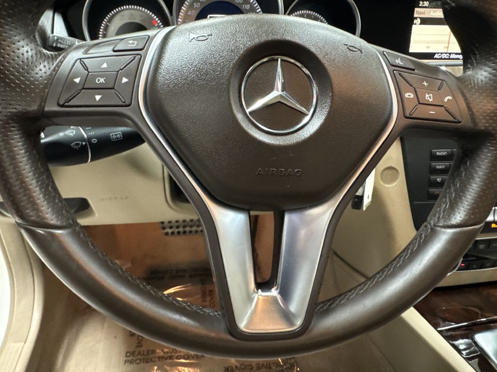 2012 Mercedes-Benz C-Class Image 26