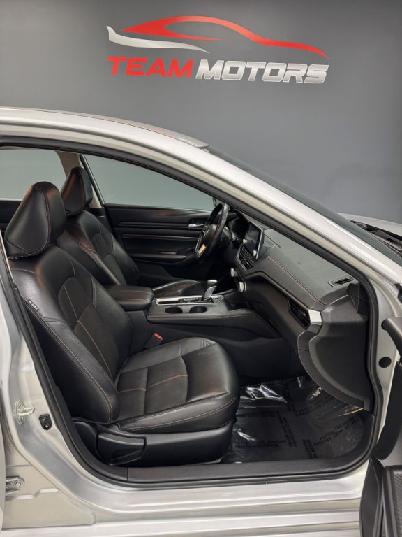 2020 Nissan Altima Image 13