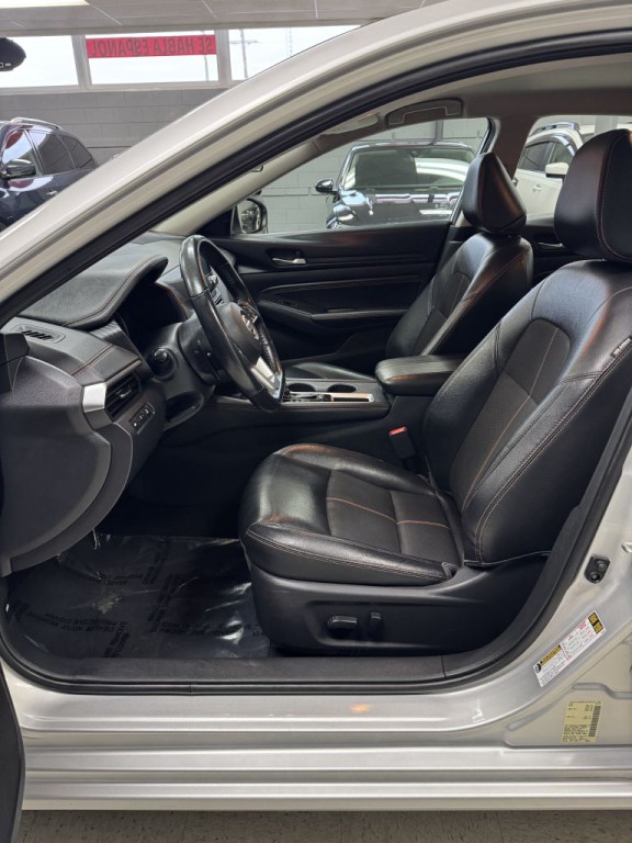 2020 Nissan Altima Image 14