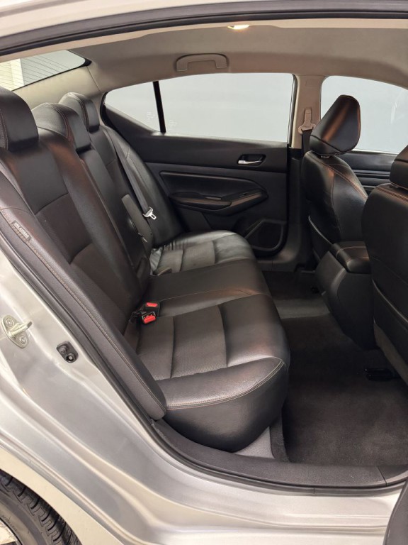 2020 Nissan Altima Image 15