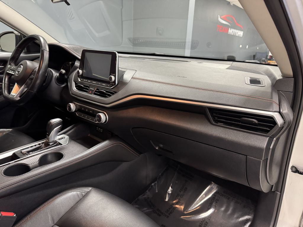 2020 Nissan Altima Image 18
