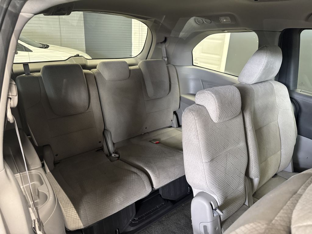 2016 Honda Odyssey Image 12