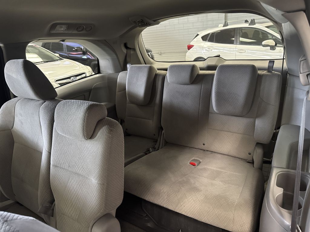 2016 Honda Odyssey Image 13