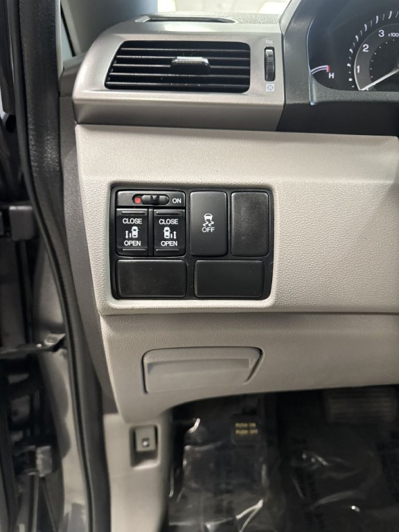2016 Honda Odyssey Image 24