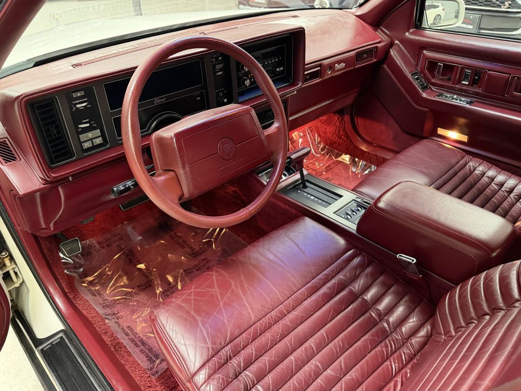 1990 Cadillac Eldorado Image 18