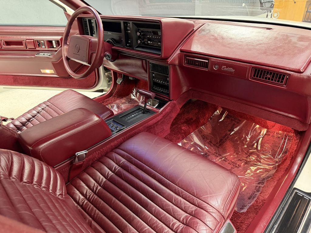 1990 Cadillac Eldorado Image 22