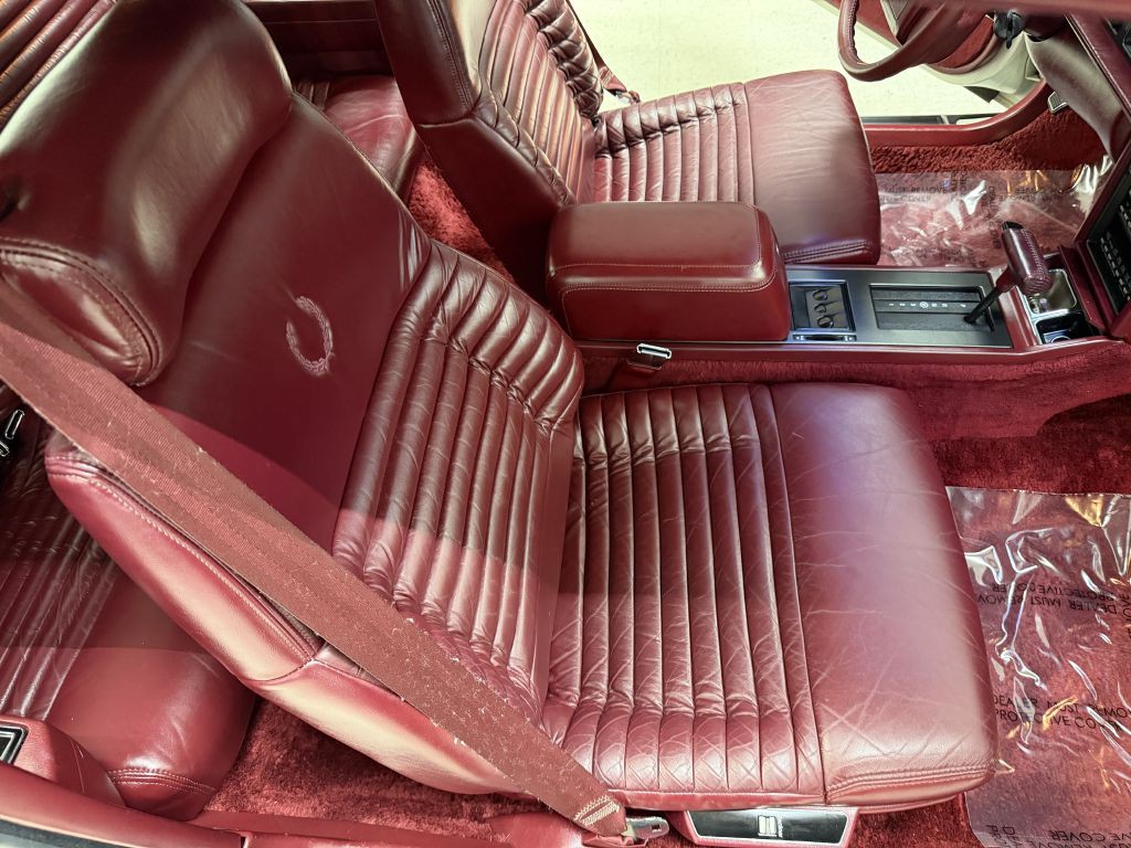 1990 Cadillac Eldorado Image 23