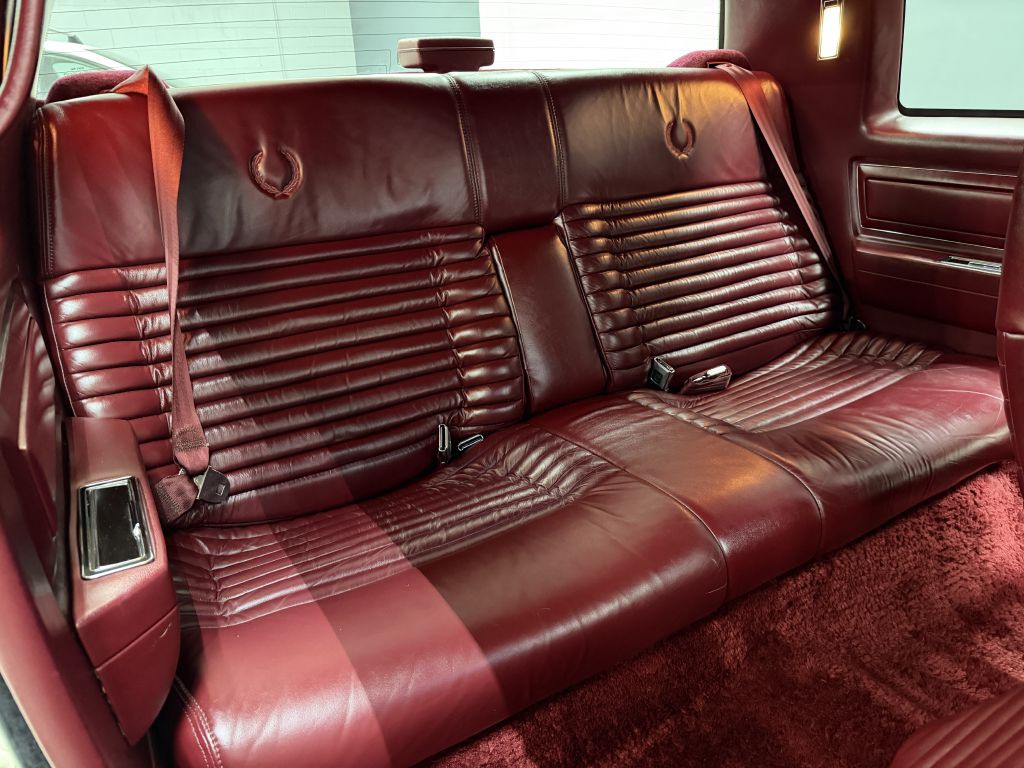 1990 Cadillac Eldorado Image 25