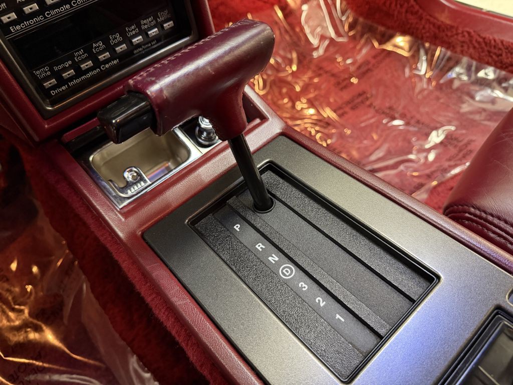 1990 Cadillac Eldorado Image 31