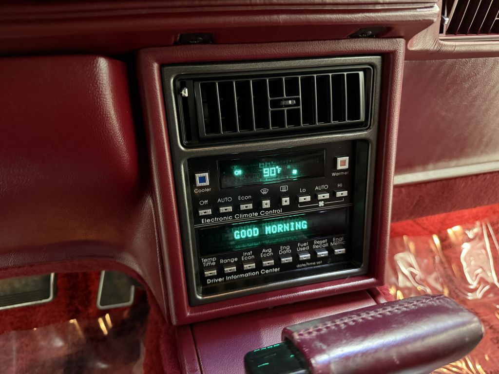 1990 Cadillac Eldorado Image 32