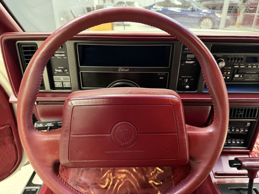 1990 Cadillac Eldorado Image 34