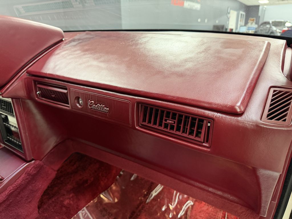 1990 Cadillac Eldorado Image 38