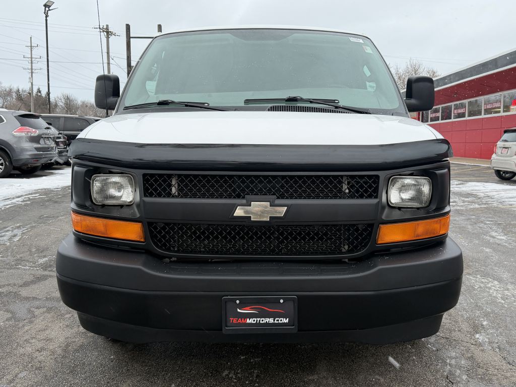 2017 Chevrolet Express Image 5