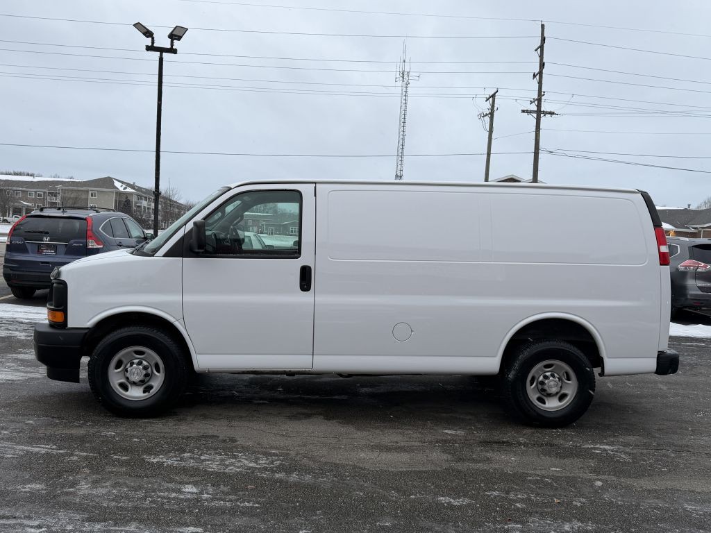 2017 Chevrolet Express Image 11
