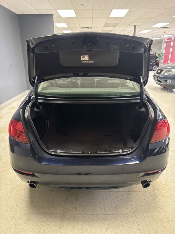 2015 BMW 5 Series Image 12