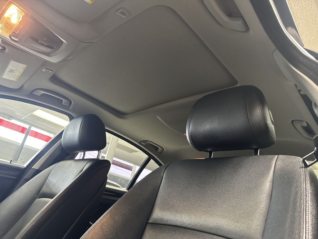 2015 BMW 5 Series Image 22