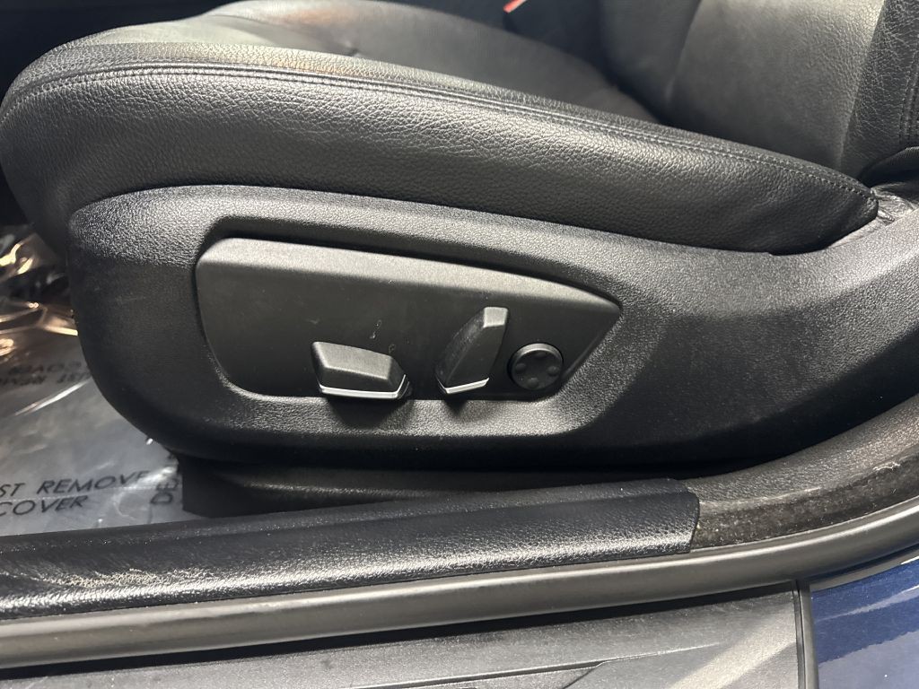 2015 BMW 5 Series Image 25