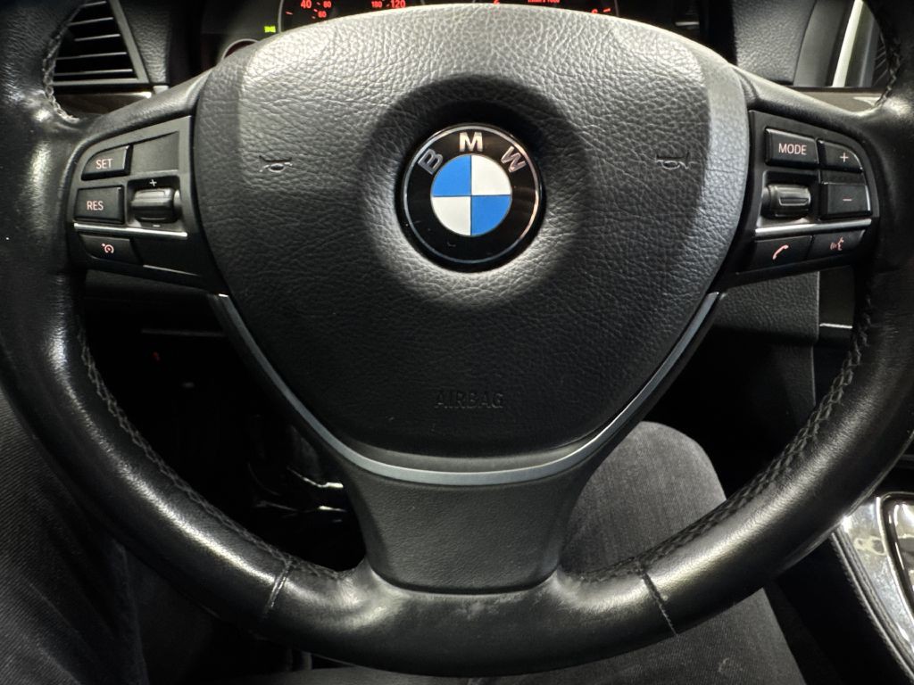 2015 BMW 5 Series Image 29