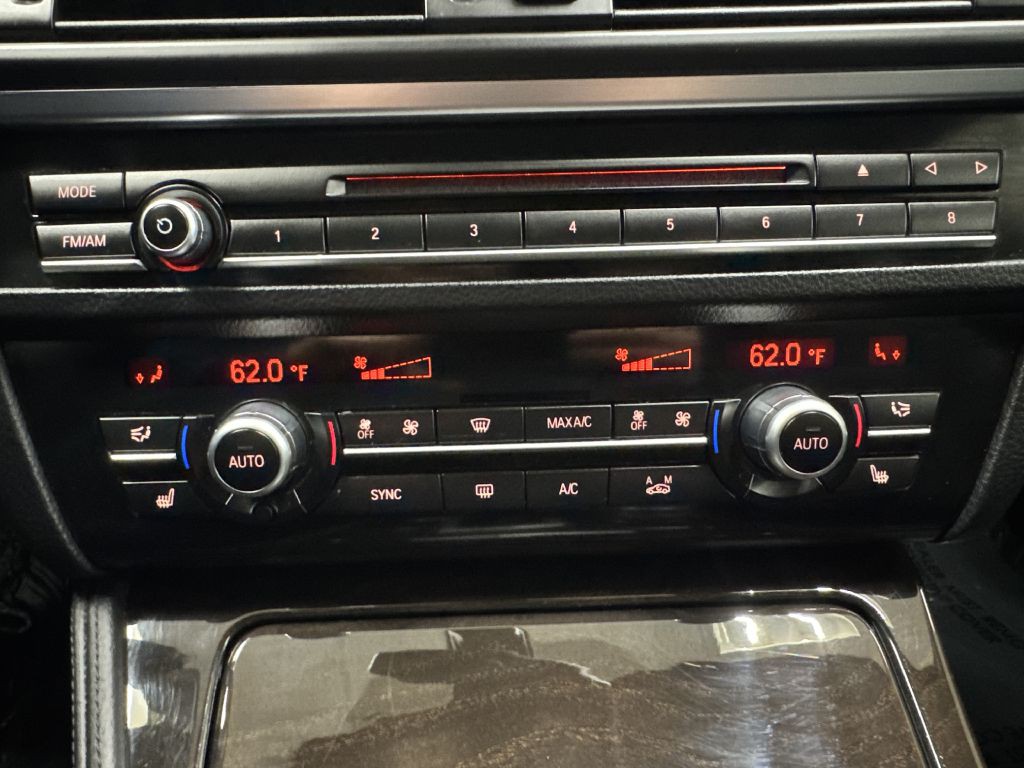 2015 BMW 5 Series Image 31