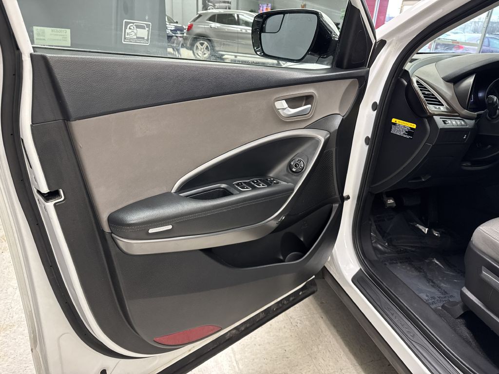 2017 Hyundai Santa Fe Sport Image 14