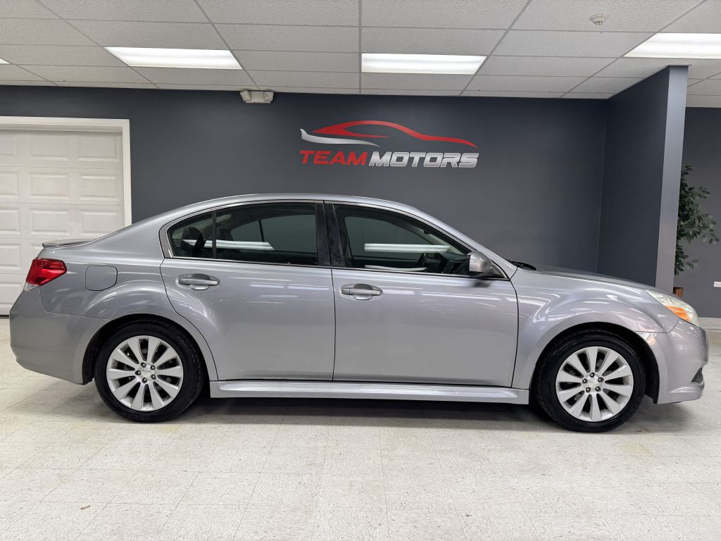 2010 Subaru Legacy Image 4