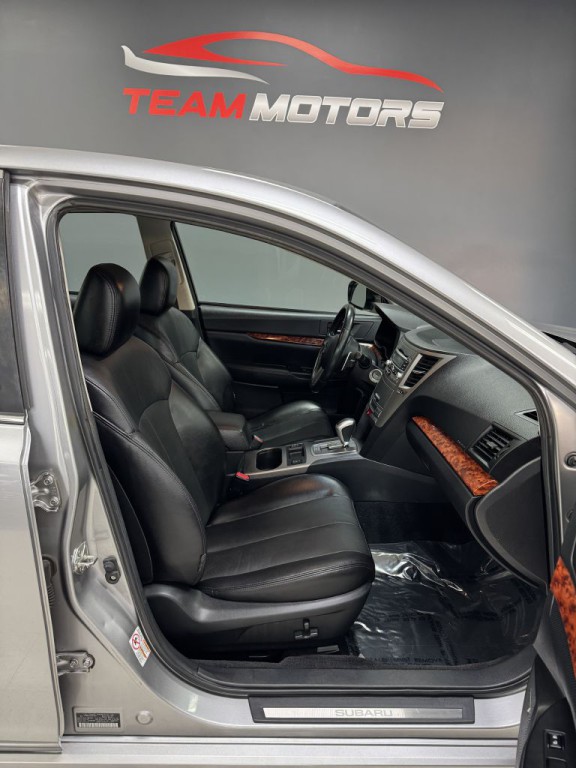 2010 Subaru Legacy Image 14