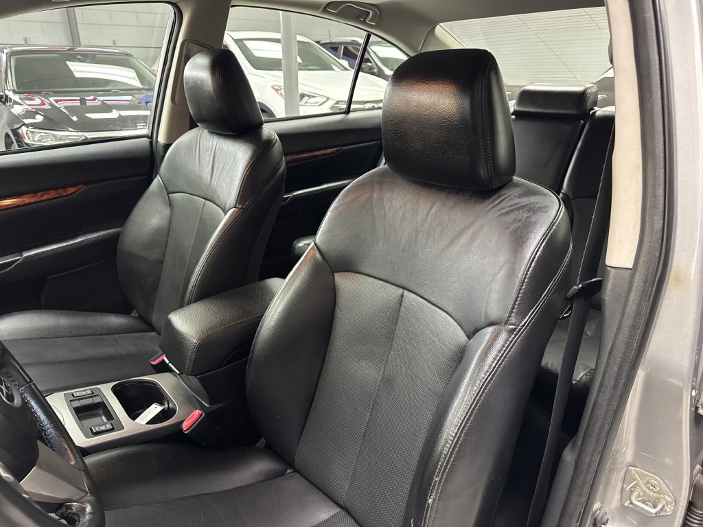 2010 Subaru Legacy Image 19