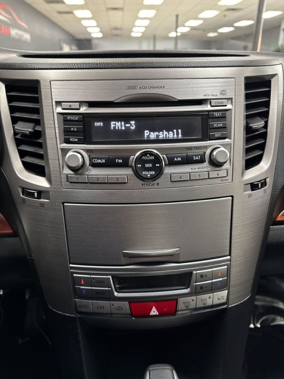 2010 Subaru Legacy Image 24