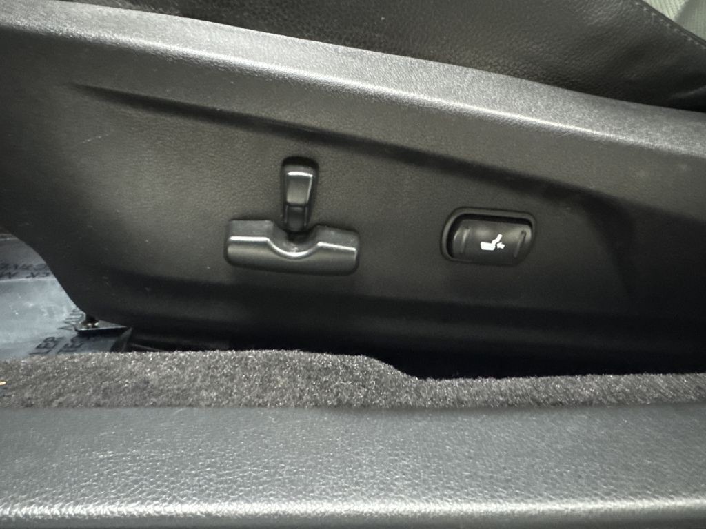 2010 Subaru Legacy Image 26