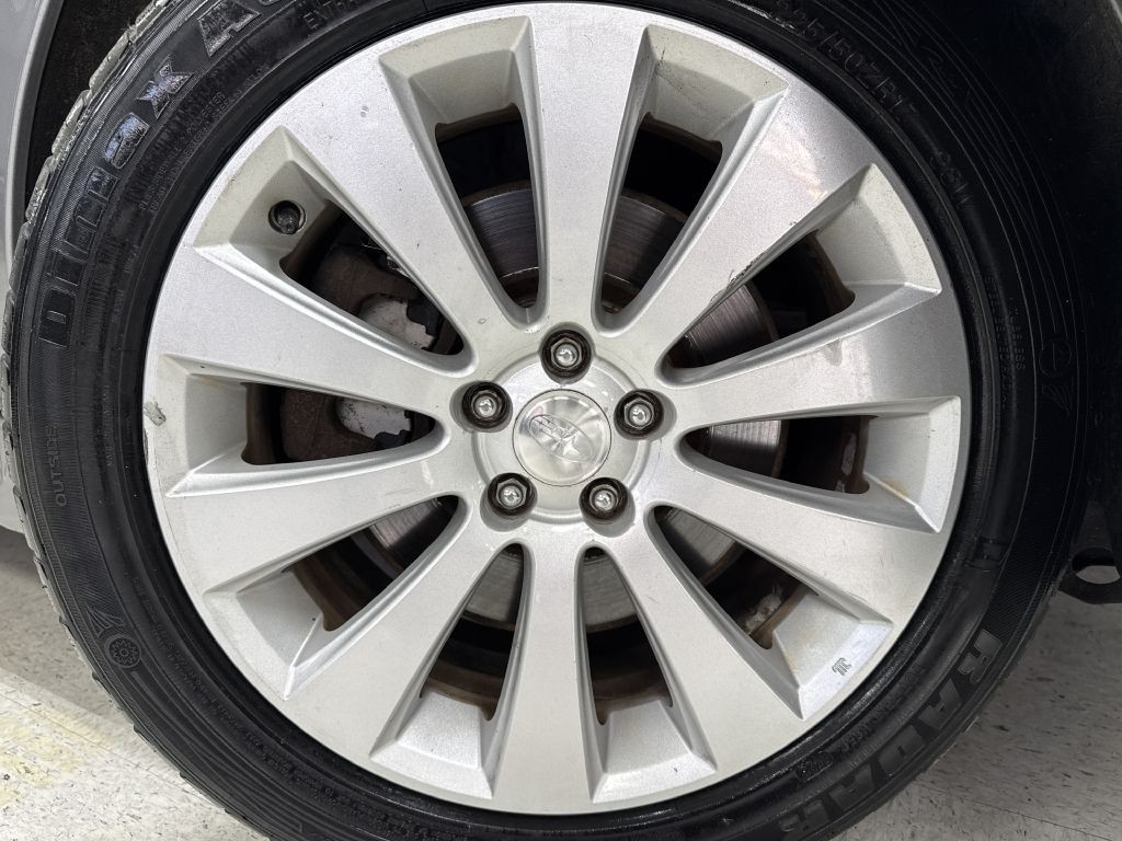 2010 Subaru Legacy Image 28