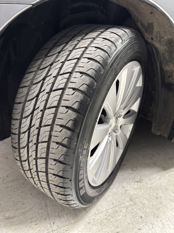 2010 Subaru Legacy Image 29