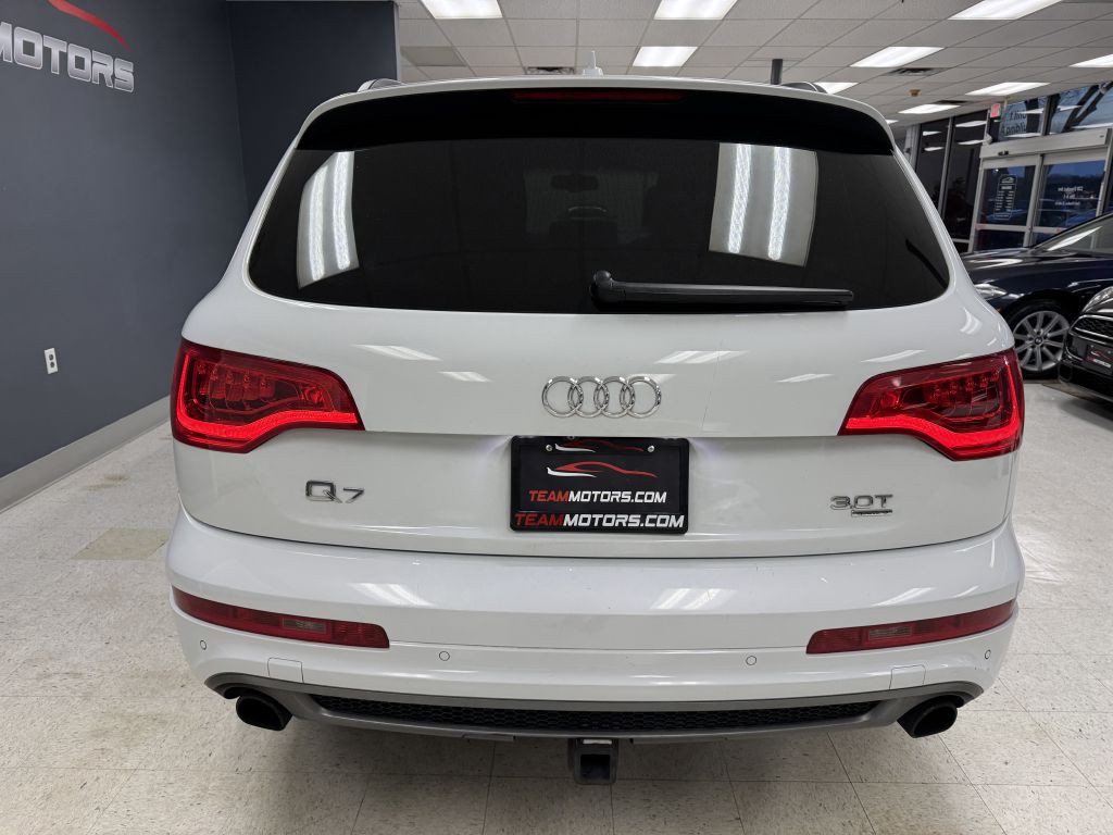 2015 Audi Q7 Image 9
