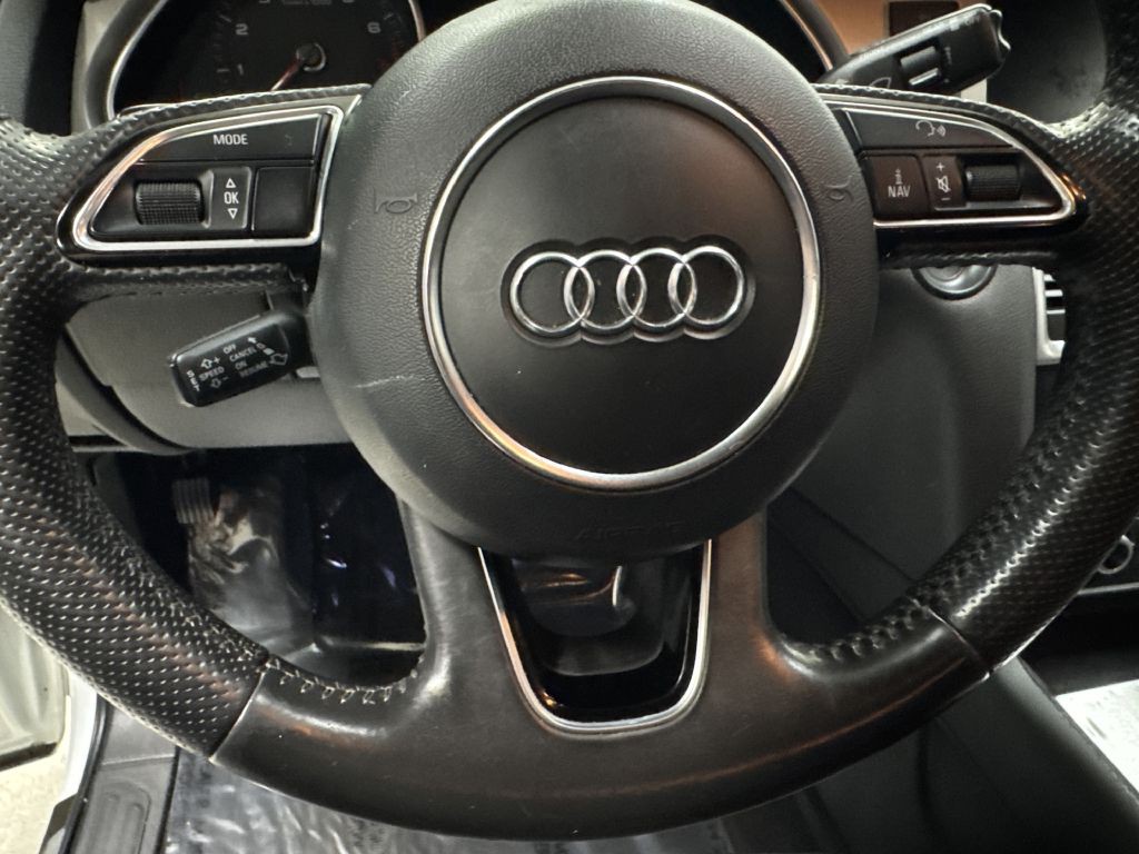 2015 Audi Q7 Image 30