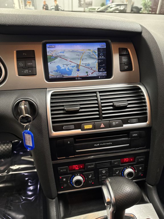 2015 Audi Q7 Image 32