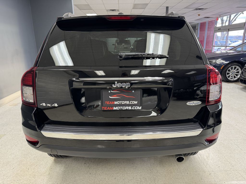 2017 Jeep Compass Image 8