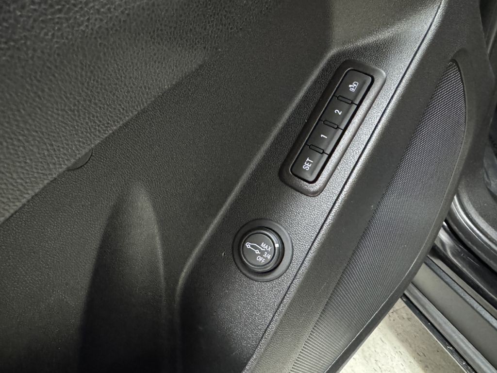 2020 Chevrolet Equinox Image 24