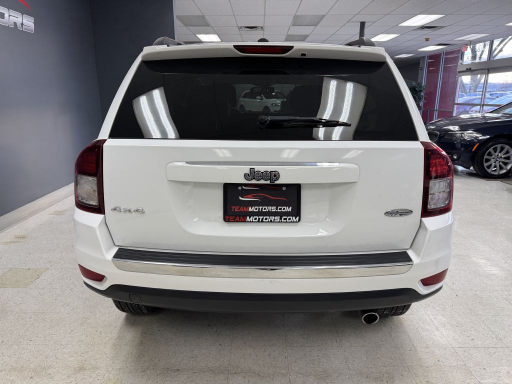 2016 Jeep Compass Image 9