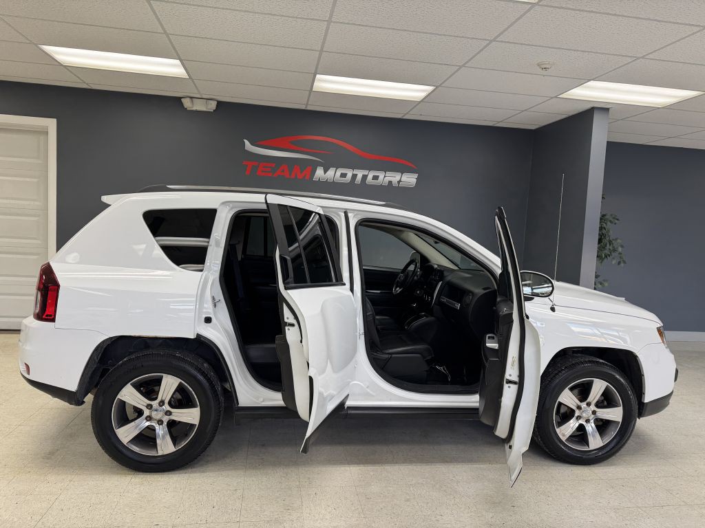 2016 Jeep Compass Image 11