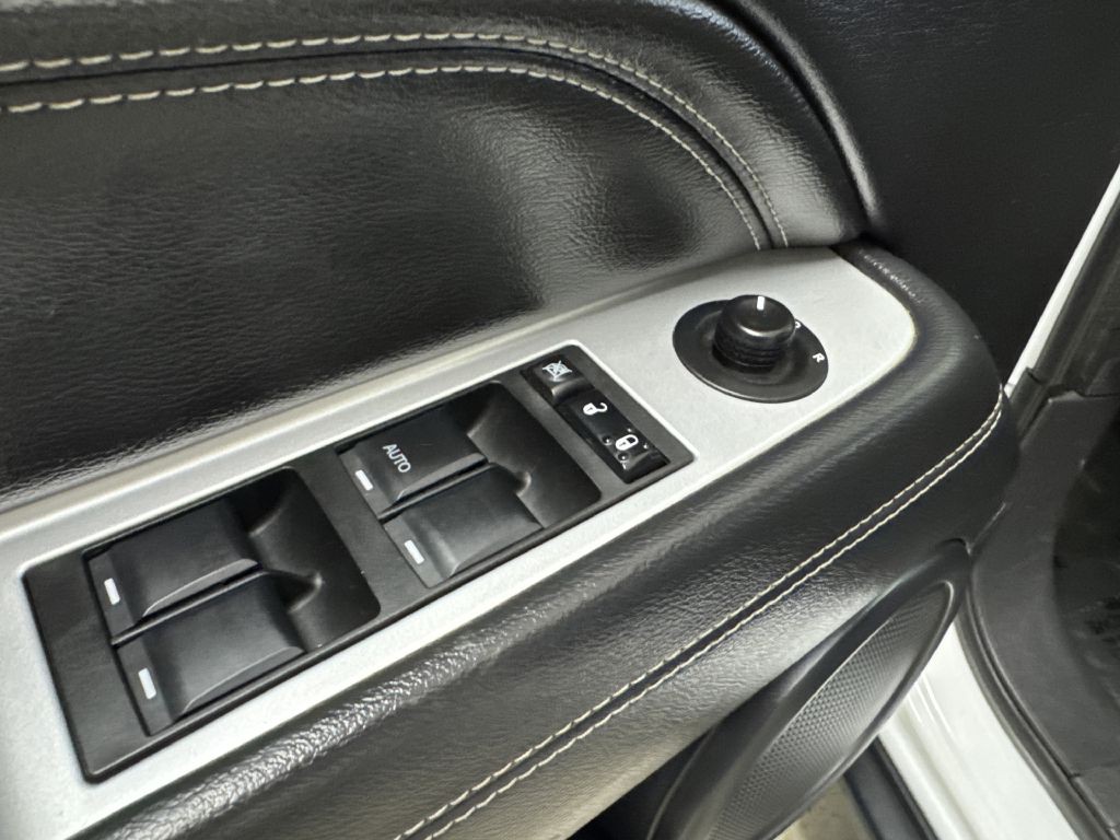 2016 Jeep Compass Image 24