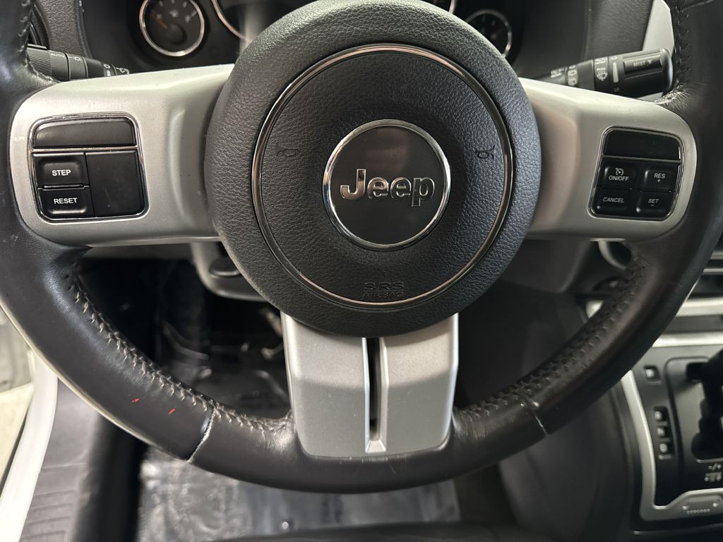 2016 Jeep Compass Image 25