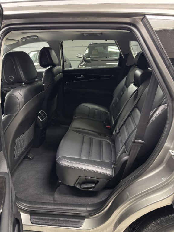2016 Kia Sorento Image 15