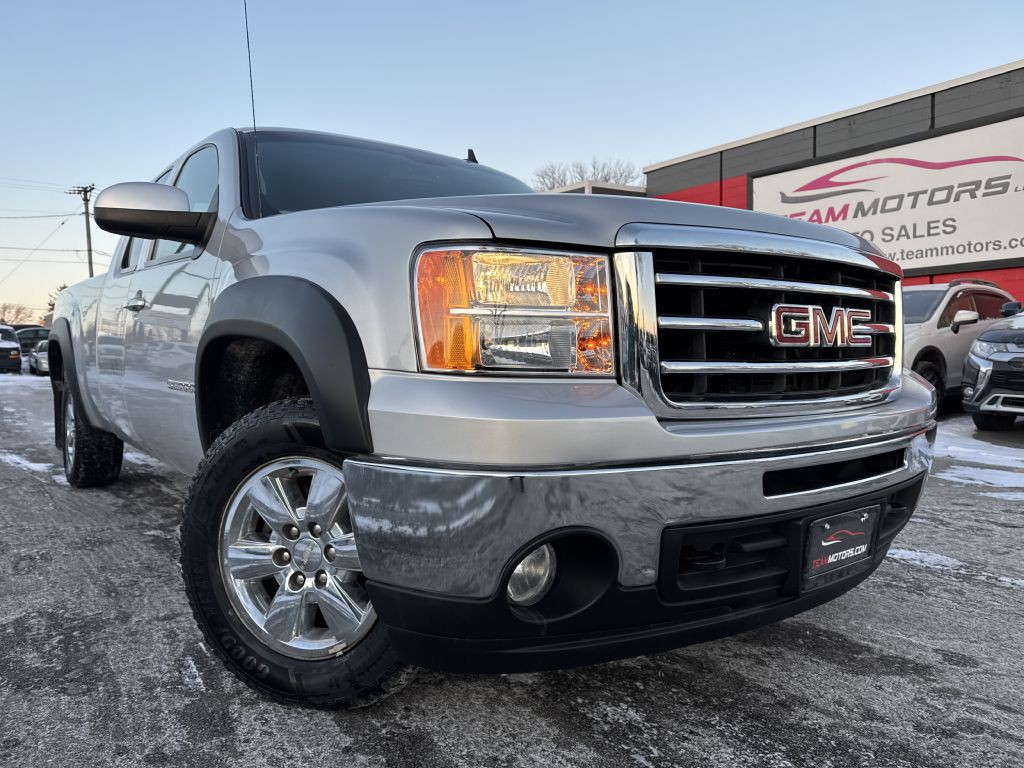 2013 GMC Sierra Image 2
