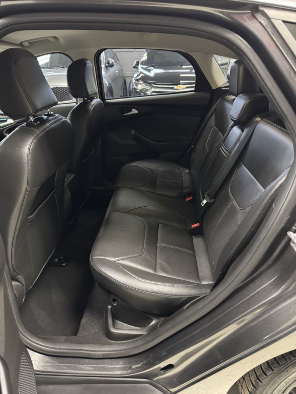 2016 Ford Focus Image 14
