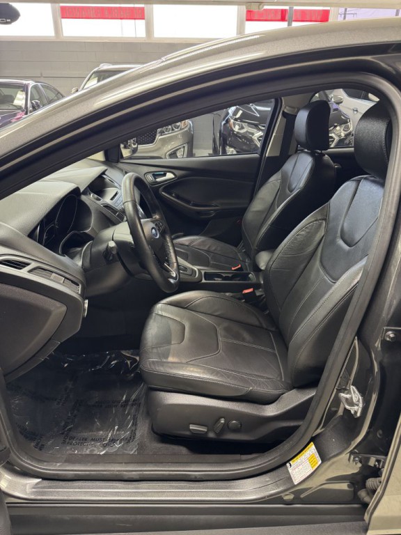 2016 Ford Focus Image 16