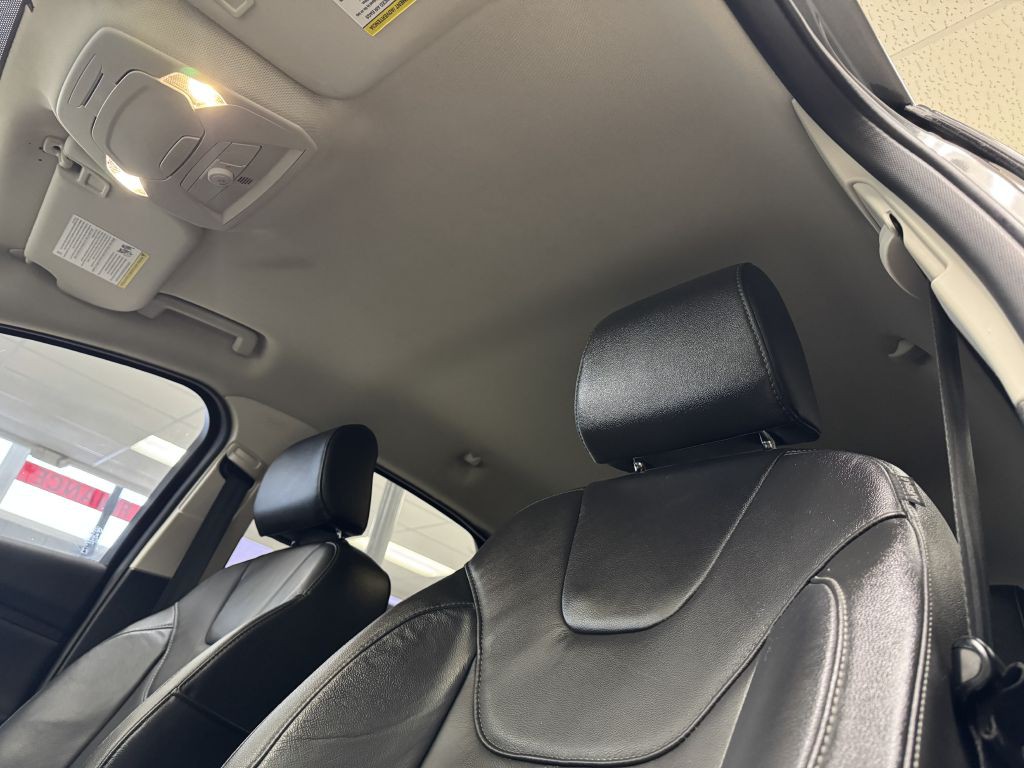 2016 Ford Focus Image 21