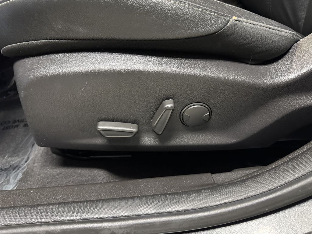 2016 Ford Focus Image 24