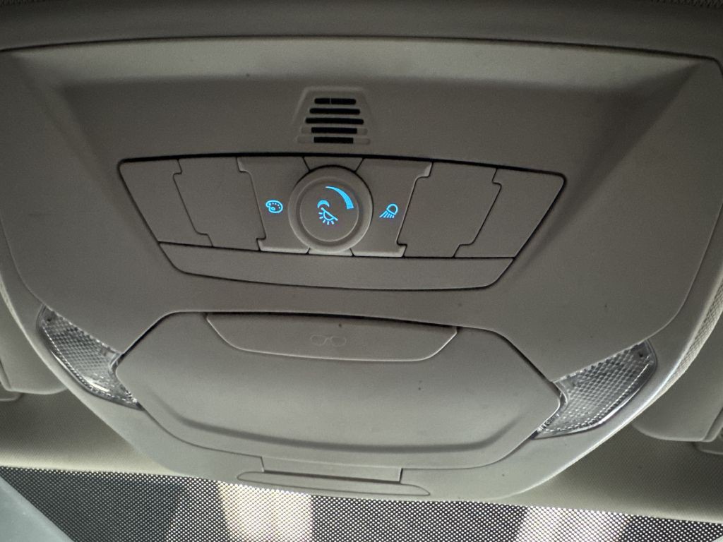 2016 Ford Focus Image 30