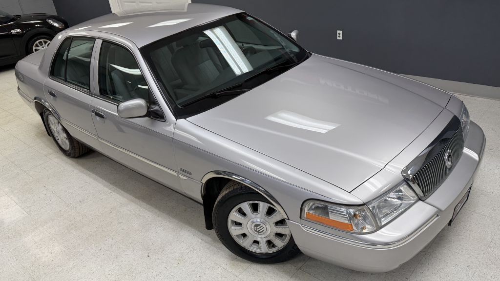 2004 Mercury Grand Marquis Image 2